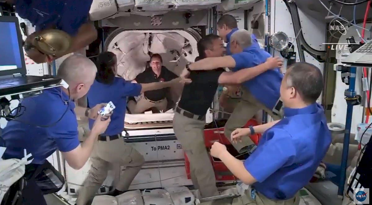 la-capsule-crew-dragon-de-spacex-amene-de-nouveaux-astronautes-sur-l&rsquo;iss