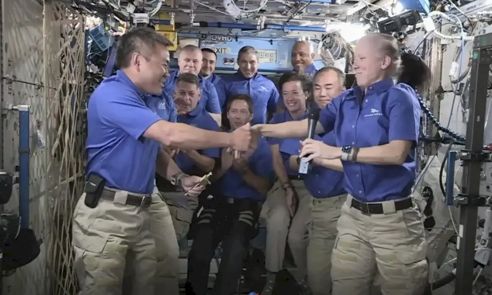 quatre-astronautes-ont-quitte-l’iss-a-bord-d’un-vaisseau-spacex,-en-route-vers-la-terre