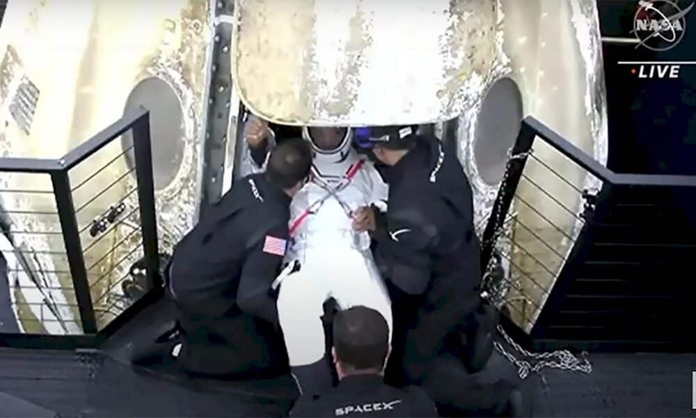 retour-sur-terre-du-vaisseau-spacex-avec-les-astronautes-de-l&rsquo;iss