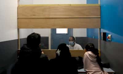 « un-dechirement-permanent »:-en-france,-la-detention-malmene-les-liens-parents-enfants