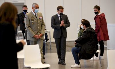 covid-19-:-macron-ouvre-les-vannes-de-la-vaccination