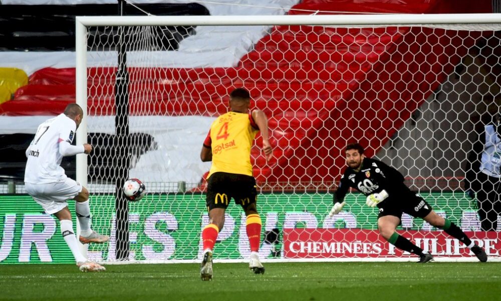 l1:-lille-se-balade-a-lens-et-met-la-pression-sur-paris