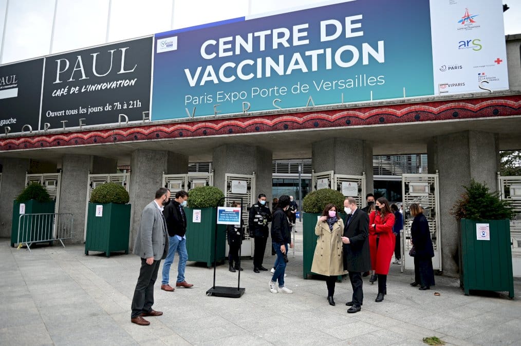 covid-en-france-:-nouveau-coup-d&rsquo;accelerateur-sur-la-vaccination-lundi
