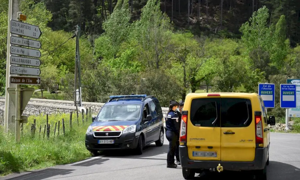 un-homme-recherche-dans-les-cevennes-apres-un-double-meurtre