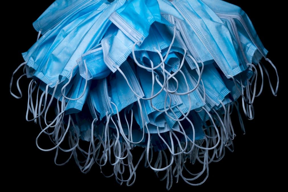 la-levee-du-masque-pour-les-vaccines-provoque-la-confusion-aux-etats-unis