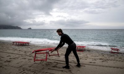 virus:-l&rsquo;angleterre-allege-les-restrictions,-l&rsquo;inde-epuisee-menacee-par-un-cyclone