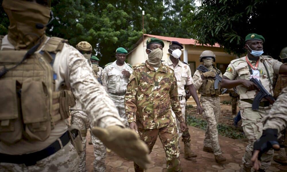 avec-le-coup-de-force-des-militaires,-le-mali-replonge-dans-l&rsquo;incertitude