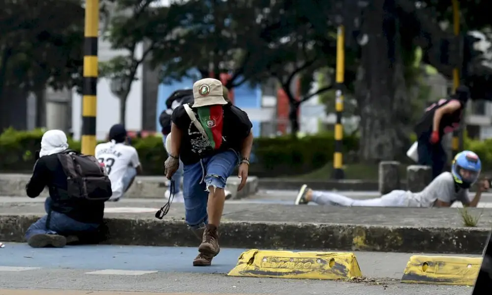 colombie:-envoi-de-l’armee-a-cali-ou-les-manifestations-font-trois-morts-de-plus