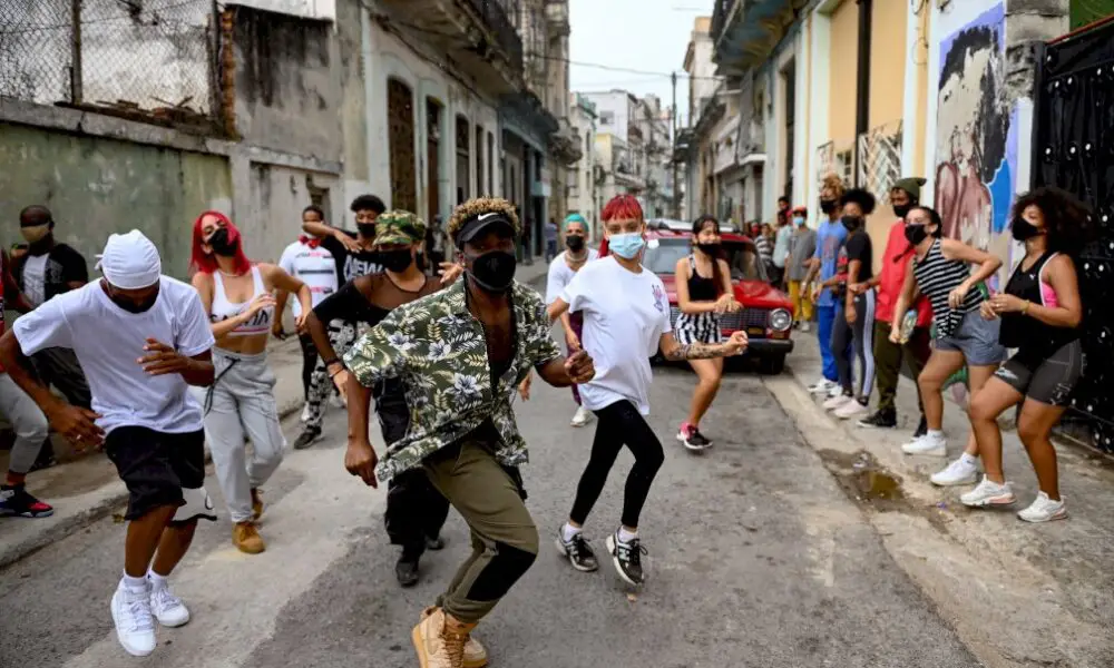 hip-hop,-salsa-et-internet:-le-cocktail-gagnant-de-jeunes-cubains
