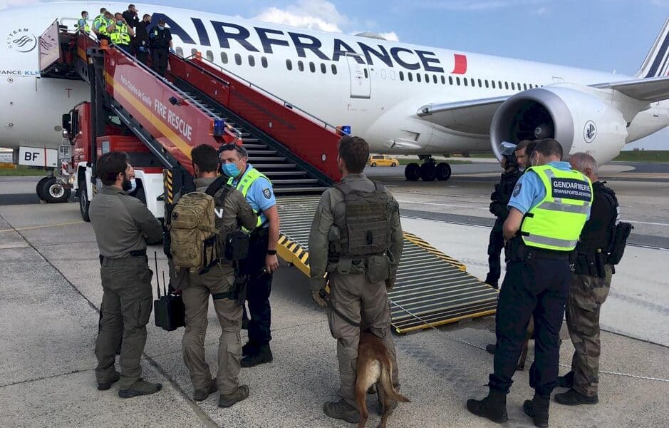 fausse-alerte-a-la-bombe:-a-roissy-cdg,-aucun-explosif-dans-l&rsquo;avion-venu-du-tchad