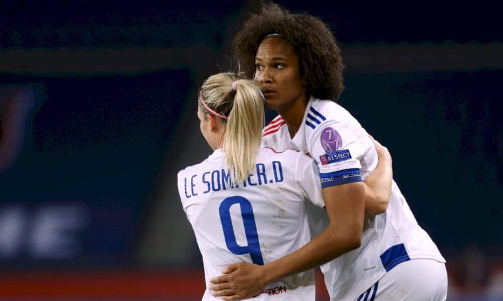 d1-dames:-le-graal-pour-les-parisiennes,-la-grimace-pour-les-lyonnaises