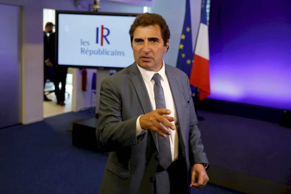 presidentielle:-lr-va-sonder-un-panel-de-15.000-personnes-pour-trouver-son-candidat