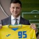 euro:-sous-la-pression-russe,-l&rsquo;uefa-fait-modifier-le-maillot-de-l&rsquo;ukraine