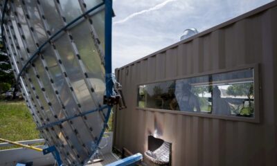 a-marseille,-un-restaurant-solaire-pour-cuisiner-« ecolo »-sans-aller-« chez-les-amish »