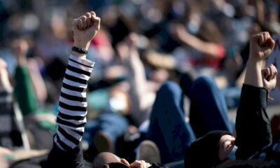 la-gauche-politique,-associative-et-syndicale-defile-contre-l&rsquo;extreme-droite