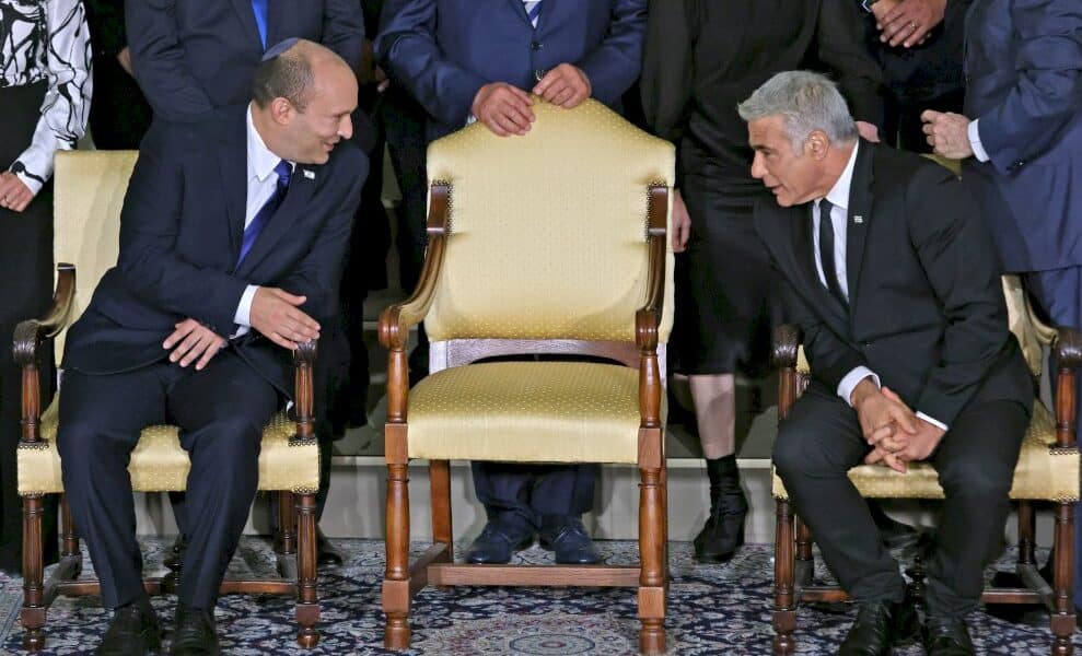 un-gouvernement-entre-en-fonction-en-israel,-le-premier-sans-netanyahu-en-12-ans