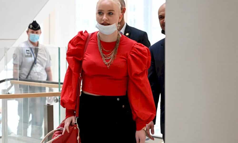 cyberharcelement-de-mila:-des-peines-de-4-a-6-mois-de-prison-avec-sursis-prononcees