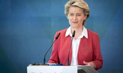 covid:-l&rsquo;ue-a-suffisamment-de-doses-pour-vacciner-70%-de-sa-population-adulte