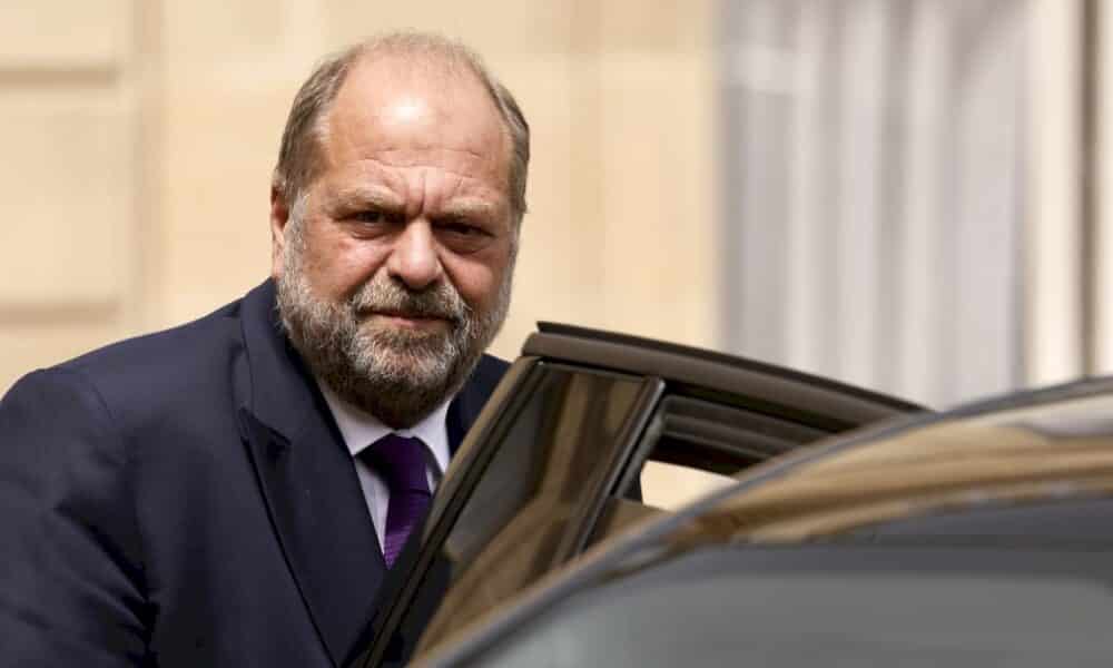 soupcons-de-conflits-d&rsquo;interets:-dupond-moretti-interroge-a-la-cjr