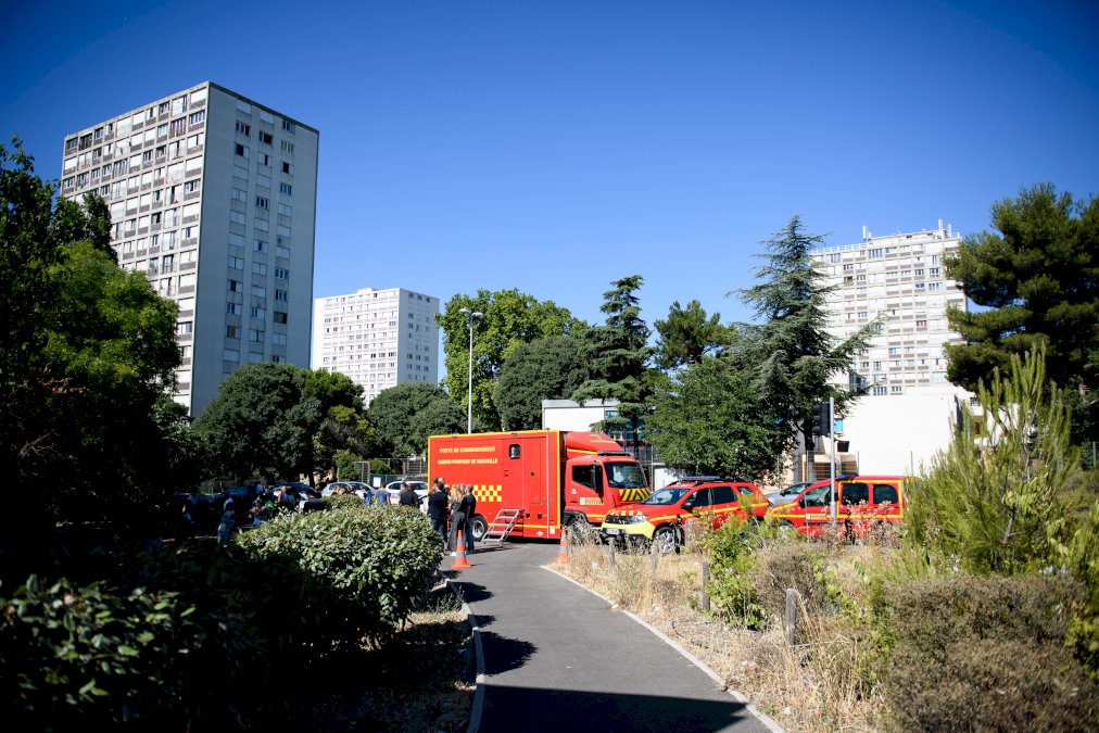trois-personnes-meurent-dans-l&rsquo;incendie-d&rsquo;un-immeuble-en-partie-squatte-a-marseille