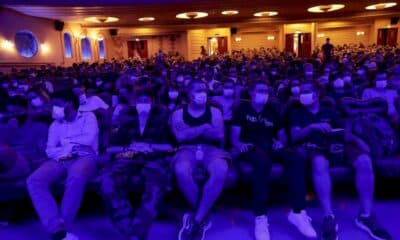 le-pass-sanitaire-fait-son-entree,-castex-accelere-sur-la-vaccination