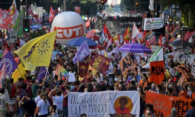 covid:-les-bresiliens-de-nouveau-dans-la-rue-pour-reclamer-la-destitution-de-bolsonaro