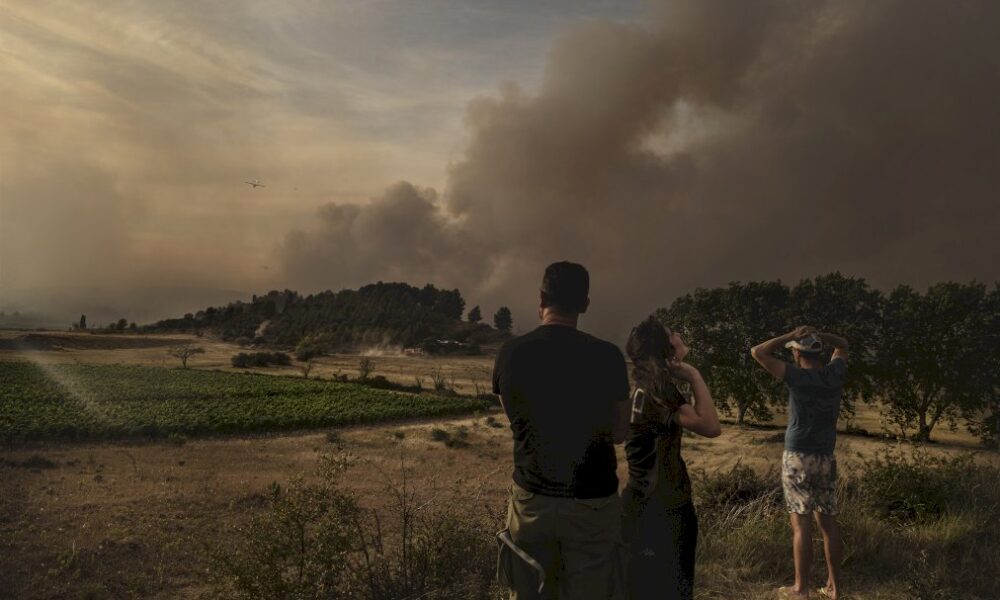 l&rsquo;incendie-dans-l&rsquo;aude-toujours-pas-fixe,-risque-de-reprise-important