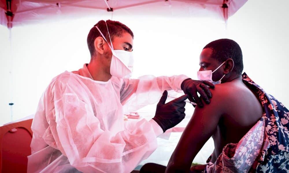 covid:-nouveau-coup-de-pression-gouvernemental-sur-la-vaccination