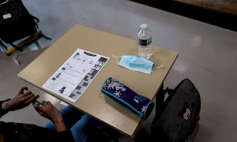 ecole,-trains:-le-gouvernement-deroule-ses-nouvelles-mesures-pour-lutter-contre-le-covid