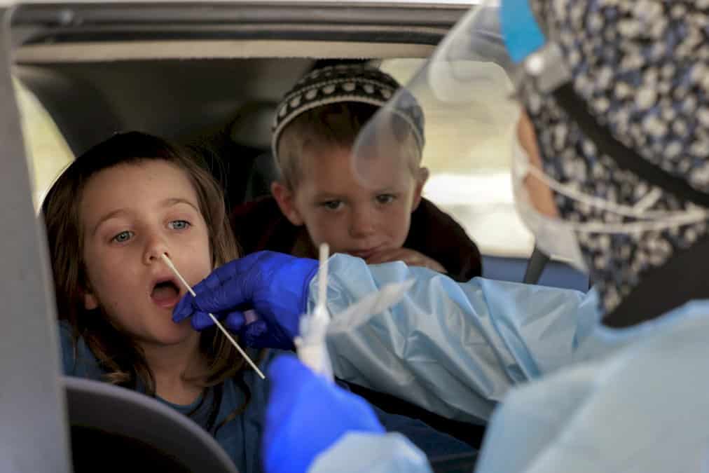 covid-19:-le-variant-delta-met-fin-a-l&rsquo;insouciance-estivale,-les-restrictions-s&rsquo;etendent