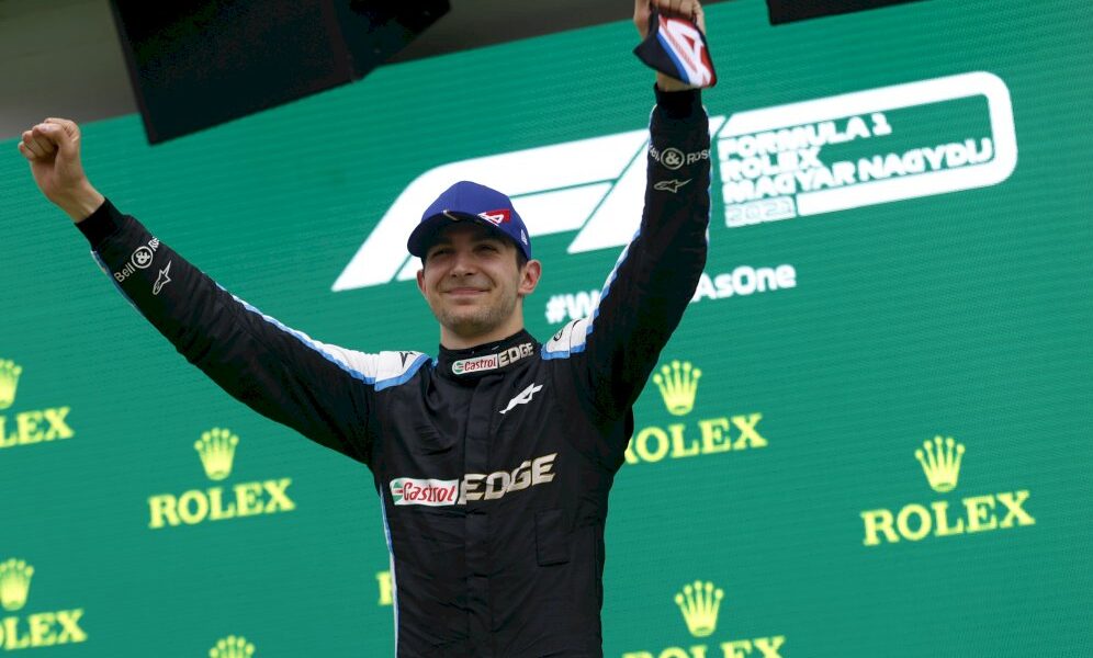 vainqueur-en-hongrie,-le-francais-esteban-ocon-sur-l&rsquo;olympe-de-la-f1