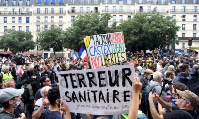 pass-sanitaire:-apres-les-manifestations,-macron-a-l&rsquo;offensive