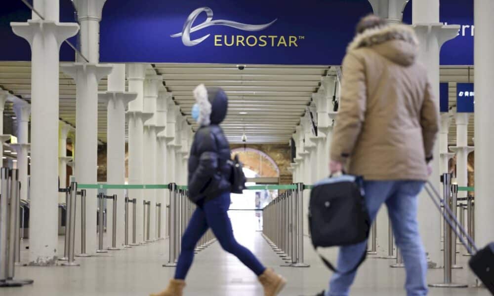 londres-supprime-la-quarantaine-pour-les-voyageurs-vaccines-venant-de-france-metropolitaine