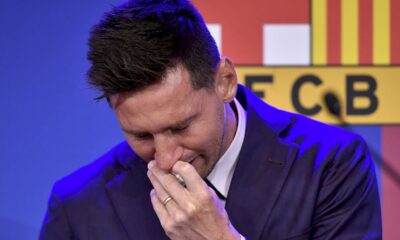 en-larmes,-messi-dit-adieu-au-barca-et-se-rapproche-du-psg