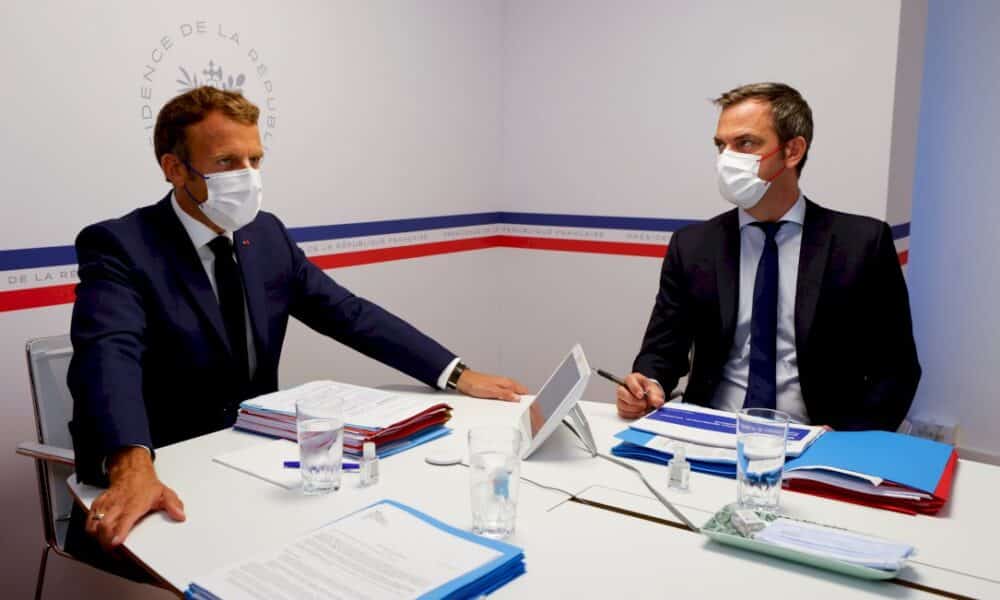 macron-defend-la-vaccination-et-le-pass-sanitaire-pour-empecher-« la-fermeture-du-pays »