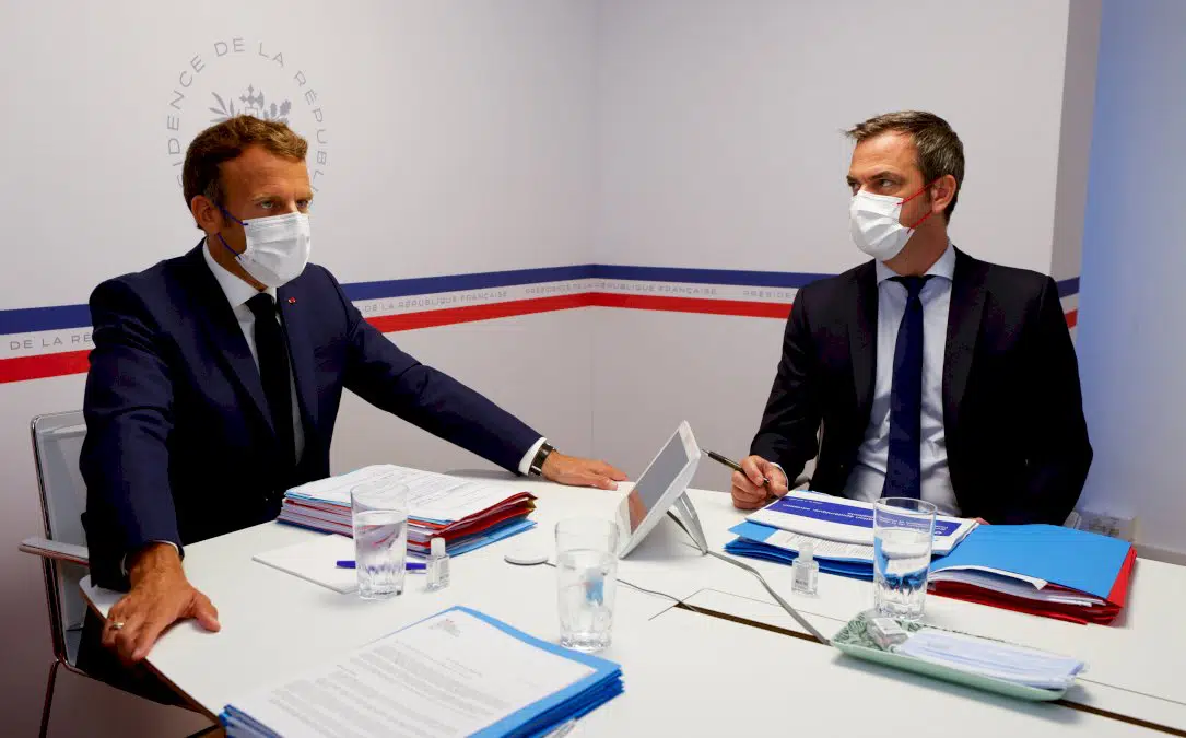 macron-defend-la-vaccination-et-le-pass-sanitaire-pour-empecher-« la-fermeture-du-pays »