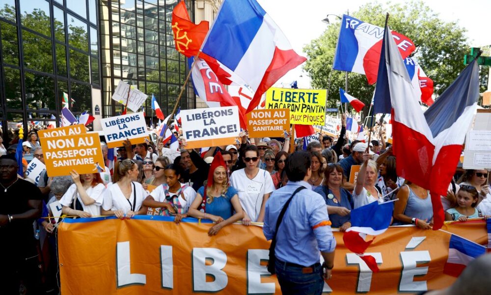 nouvelle-journee-de-mobilisation-anti-pass-et-contre-la-« coronafolie »