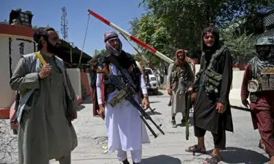 l’afghanistan-aux-mains-des-talibans,-chaos-total-a-l’aeroport-de-kaboul
