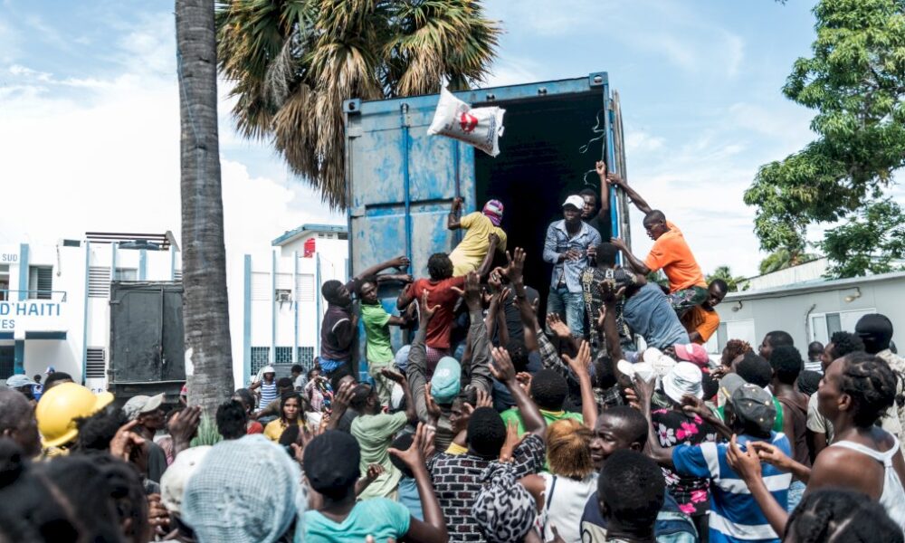 une-semaine-apres-le-seisme,-haiti-reste-confronte-a-l&rsquo;urgence-vitale