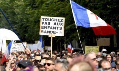 dans-les-manifs-anti-pass,-la-hantise-de-la-vaccination-des-enfants