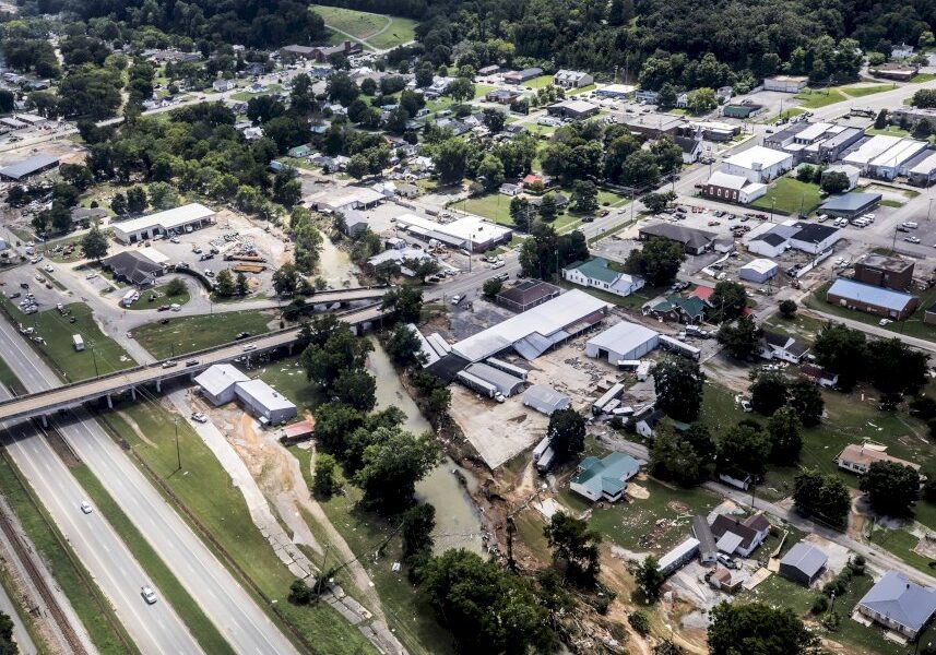etats-unis:-au-moins-21-morts-dans-des-inondations-dans-le-tennessee