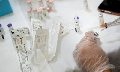 le-vaccin-anti-covid-de-pfizer-pleinement-autorise-aux-etats-unis