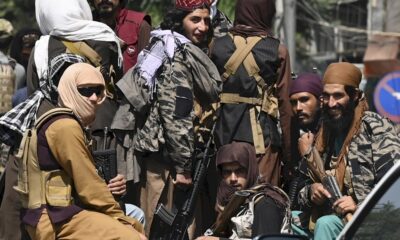 l&rsquo;afghanistan-attend-son-nouveau-gouvernement,-des-femmes-manifestent-pour-leurs-droits