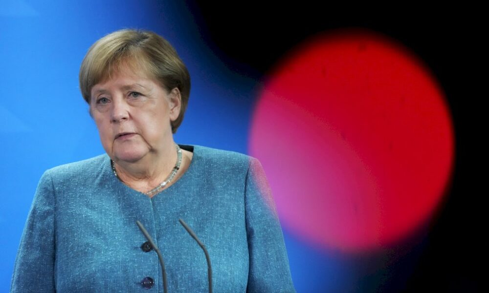 allemagne:-retour-delicat-pour-merkel-dans-les-regions-sinistrees-par-les-inondations