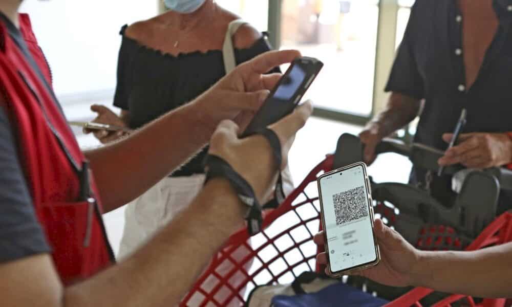 le-pass-sanitaire-allege-dans-les-centres-commerciaux