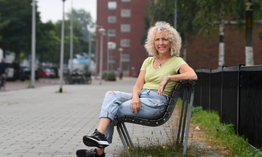 greenpeace-pas-d&rsquo;humeur-a-sabler-le-champagne-pour-son-50e-anniversaire