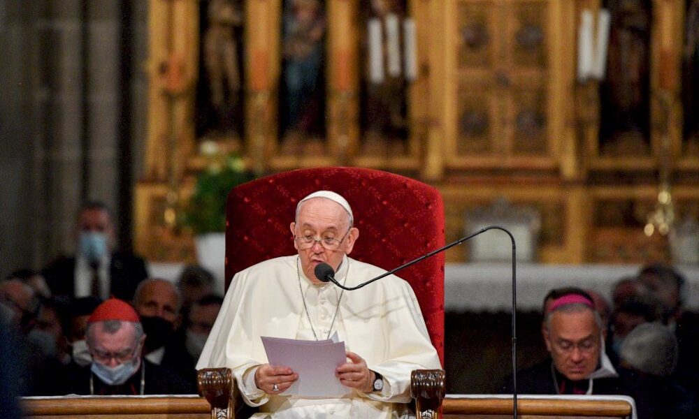 pandemie:-le-pape-appelle-a-une-« fraternite »-depassant-les-frontieres