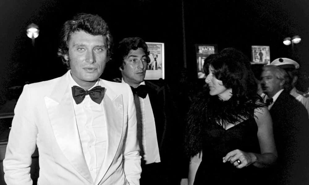 des-bikers,-des-fans,-une-statue:-journee-d&rsquo;hommage-a-johnny-hallyday