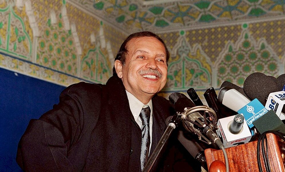 bouteflika,-un-accro-du-pouvoir-finalement-chasse-par-la-rue