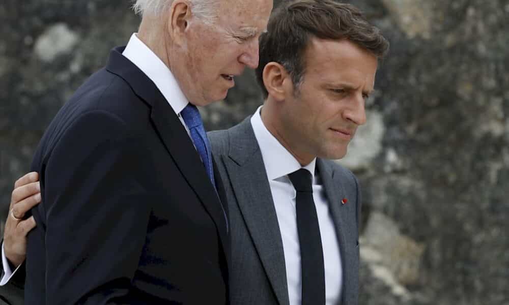 sous-marins:-macron-et-biden-tentent-un-« retour-a-la-normale »